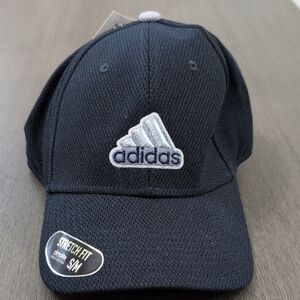 adidas Black & White Performance Stretch-Fit Cap
